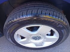 VOLKSWAGEN GOLF 1.6 2001/2002 ALTERNATIVA VEÍCULOS LAJEADO / Carros no Vale