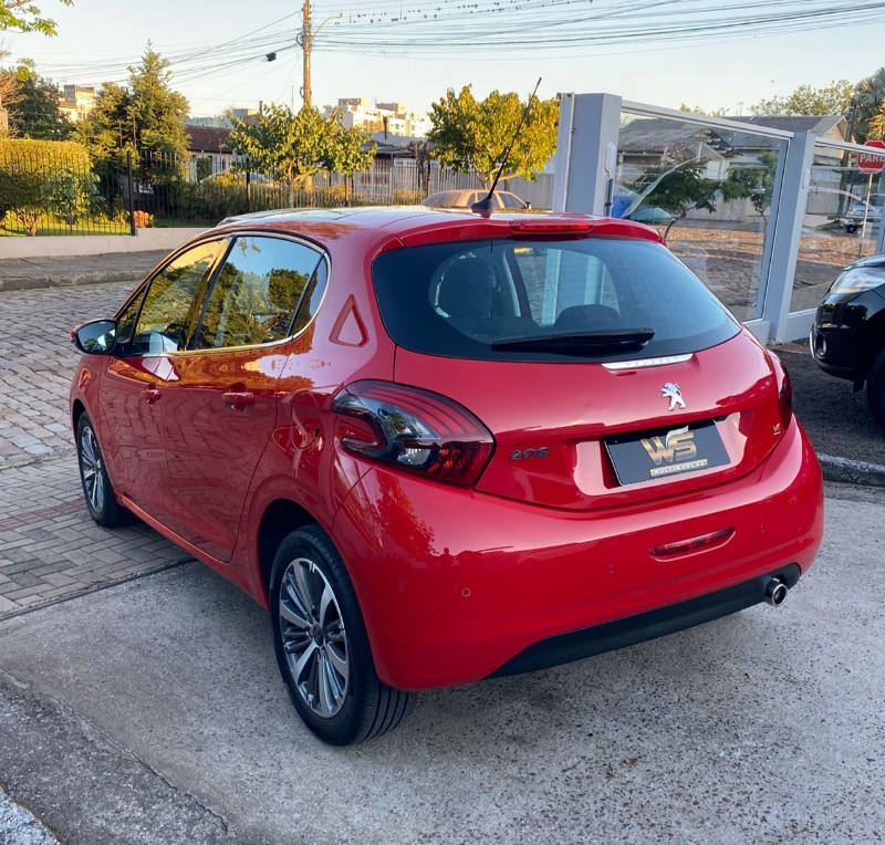 PEUGEOT 208 1.6 16V GRIFFE 2017/2017 WS MULTIMARCAS VENÂNCIO AIRES / Carros no Vale