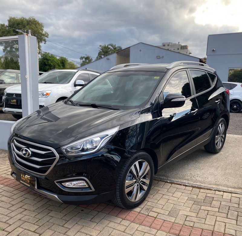 HYUNDAI IX 35 IX35 2.0 16V FLEX 4P AUTOMÁTICO 2017/2017 WS MULTIMARCAS VENÂNCIO AIRES / Carros no Vale