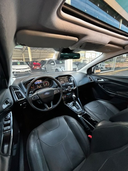 FORD FOCUS SEDAN TITANIUM /2016 CHIMA VEÍCULOS VENÂNCIO AIRES / Carros no Vale FORD FOCUS SEDAN TITANIUM /2016 CHIMA VEÍCULOS VENÂNCIO AIRES / Carros no Vale