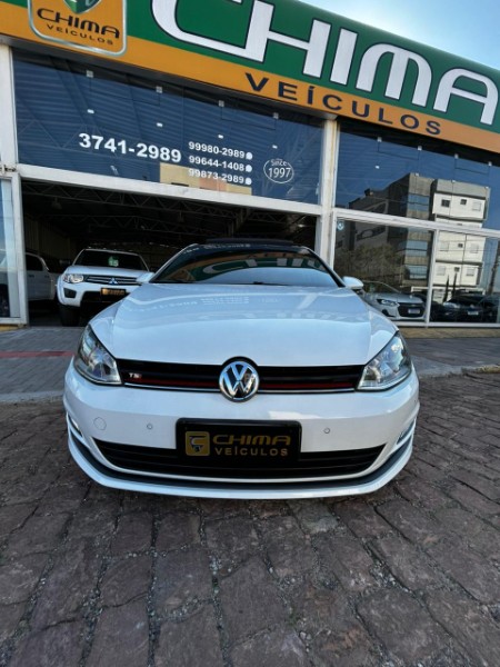 VOLKSWAGEN GOLF COMFORTLINE TSI 1.4 /2015 CHIMA VEÍCULOS VENÂNCIO AIRES / Carros no Vale VOLKSWAGEN GOLF COMFORTLINE TSI 1.4 /2015 CHIMA VEÍCULOS VENÂNCIO AIRES / Carros no Vale