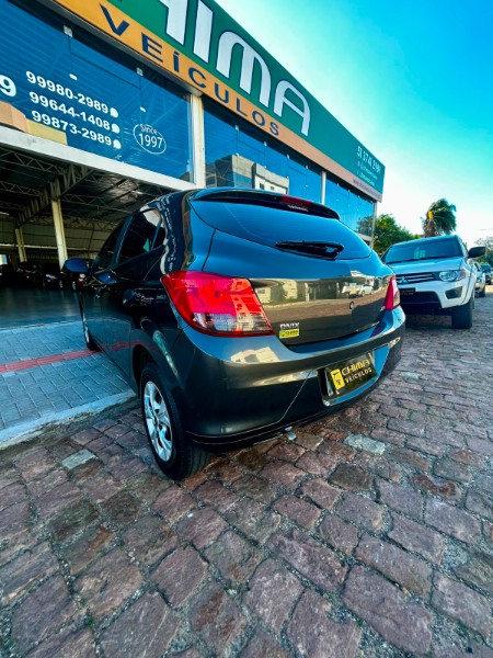 CHEVROLET ONIX HATCH JOY 1.0 8V FLEX 5P MEC. /2019 CHIMA VEÍCULOS VENÂNCIO AIRES / Carros no Vale