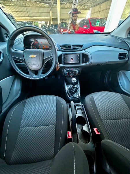 CHEVROLET ONIX HATCH JOY 1.0 8V FLEX 5P MEC. /2019 CHIMA VEÍCULOS VENÂNCIO AIRES / Carros no Vale