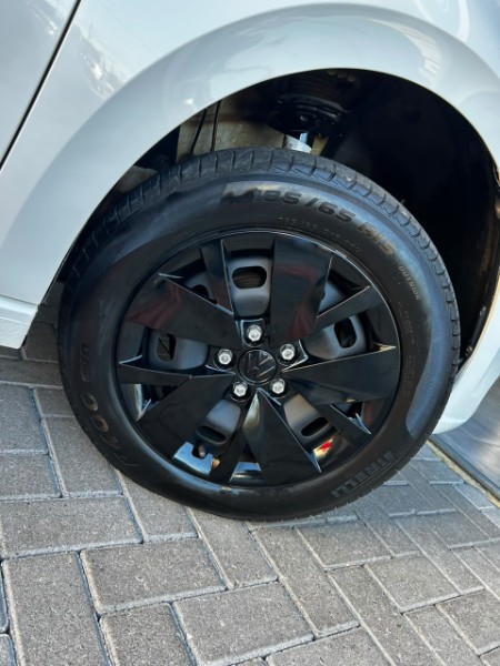 VOLKSWAGEN POLO MPI 1.0 12V FLEX /2023 CHIMA VEÍCULOS VENÂNCIO AIRES / Carros no Vale