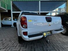 MITSUBISHI L200 2.5 4X2 8V /2015 CHIMA VEÍCULOS VENÂNCIO AIRES / Carros no Vale