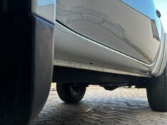 MITSUBISHI L200 2.5 4X2 8V /2015 CHIMA VEÍCULOS VENÂNCIO AIRES / Carros no Vale