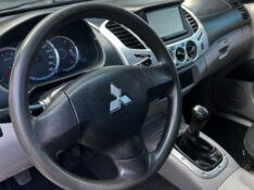 MITSUBISHI L200 2.5 4X2 8V /2015 CHIMA VEÍCULOS VENÂNCIO AIRES / Carros no Vale