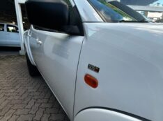 MITSUBISHI L200 2.5 4X2 8V /2015 CHIMA VEÍCULOS VENÂNCIO AIRES / Carros no Vale