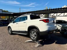 FIAT TORO VOLCANO 2.0 4X4 /2017 AR MULTIMARCAS VENÂNCIO AIRES / Carros no Vale