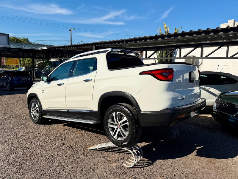 FIAT TORO VOLCANO 2.0 4X4 /2017 AR MULTIMARCAS VENÂNCIO AIRES / Carros no Vale