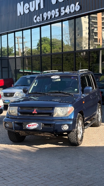 MITSUBISHI PAJERO IO 1.8 SE 4X4 16V 2001/2001 NEURI VEÍCULOS LAJEADO / Carros no Vale