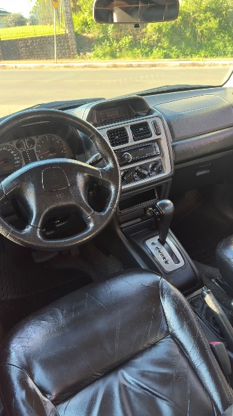 MITSUBISHI PAJERO IO 1.8 SE 4X4 16V 2001/2001 NEURI VEÍCULOS LAJEADO / Carros no Vale