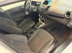 FORD FIESTA SED. 1.6 8V FLEX 4P 2014/2014 LUCAS AUTOMÓVEIS BOM RETIRO DO SUL / Carros no Vale