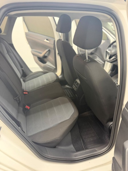 VOLKSWAGEN NIVUS 1.0 200 TSI COMFORTLINE /2024 DE CONTO AUTOMÓVEIS SARANDI / Carros no Vale