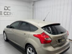 FORD FOCUS /2015 DE CONTO AUTOMÓVEIS SARANDI / Carros no Vale