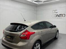 FORD FOCUS /2015 DE CONTO AUTOMÓVEIS SARANDI / Carros no Vale