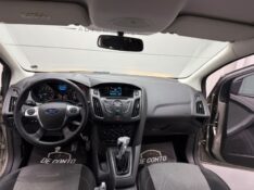 FORD FOCUS /2015 DE CONTO AUTOMÓVEIS SARANDI / Carros no Vale