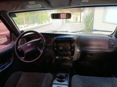 FORD RANGER 2.8 XLT 4X4 8V 2003/2004 TS VEÍCULOS ANTA GORDA / Carros no Vale
