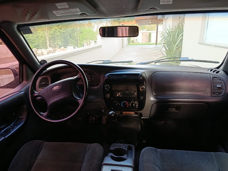 FORD RANGER 2.8 XLT 4X4 8V 2003/2004 TS VEÍCULOS ANTA GORDA / Carros no Vale
