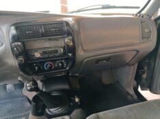 FORD RANGER 2.8 XLT 4X4 8V 2003/2004 TS VEÍCULOS ANTA GORDA / Carros no Vale