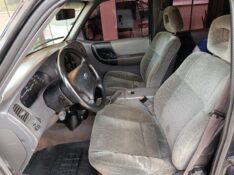 FORD RANGER 2.8 XLT 4X4 8V 2003/2004 TS VEÍCULOS ANTA GORDA / Carros no Vale