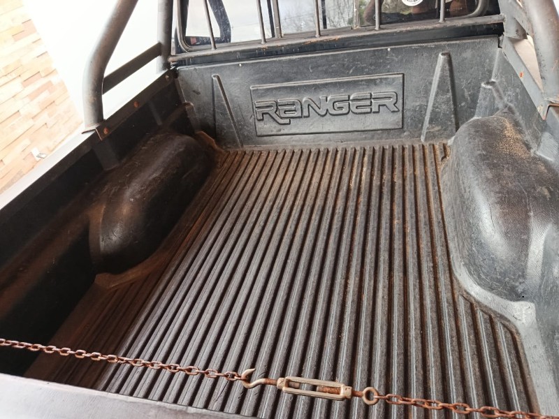 FORD RANGER 2.8 XLT 4X4 8V 2003/2004 TS VEÍCULOS ANTA GORDA / Carros no Vale