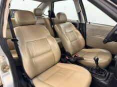CHEVROLET VECTRA 2.2 GLS 8V 2000/2000 LUCAS AUTOMÓVEIS BOM RETIRO DO SUL / Carros no Vale