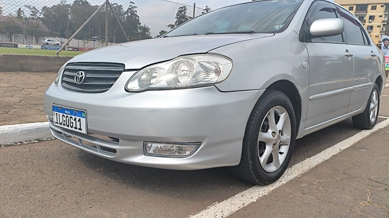 TOYOTA COROLLA 1.8 XEI 16V GASOLINA 4P AUTOMÁTICO 2003/2003 ADRIANO VEÍCULOS CRUZEIRO DO SUL / Carros no Vale