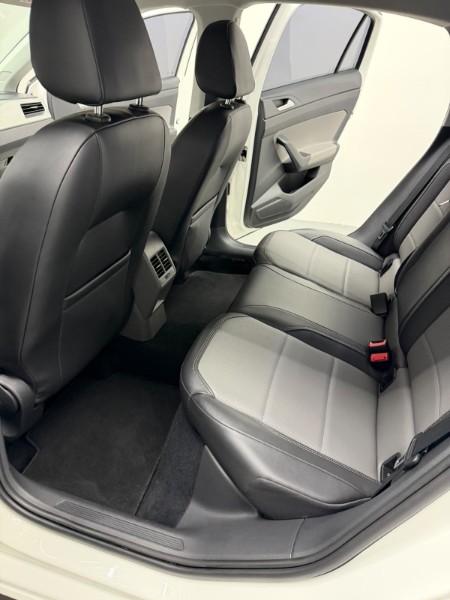 VOLKSWAGEN VIRTUS 1.0 200 TSI HIGHLINE /2021 DE CONTO AUTOMÓVEIS SARANDI / Carros no Vale VOLKSWAGEN VIRTUS 1.0 200 TSI HIGHLINE /2021 DE CONTO AUTOMÓVEIS SARANDI / Carros no Vale