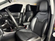 JEEP COMPASS 2.0 16V LONGITUDE 2017/2018 DUARTE VEÍCULOS PORTO ALEGRE / Carros no Vale