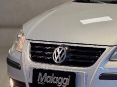 VOLKSWAGEN POLO 1.6 SEDAN 2009/2009 MALAGGI VEÍCULOS ENCANTADO / Carros no Vale