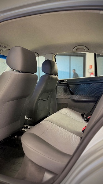 VOLKSWAGEN POLO 1.6 SEDAN 2009/2009 MALAGGI VEÍCULOS ENCANTADO / Carros no Vale