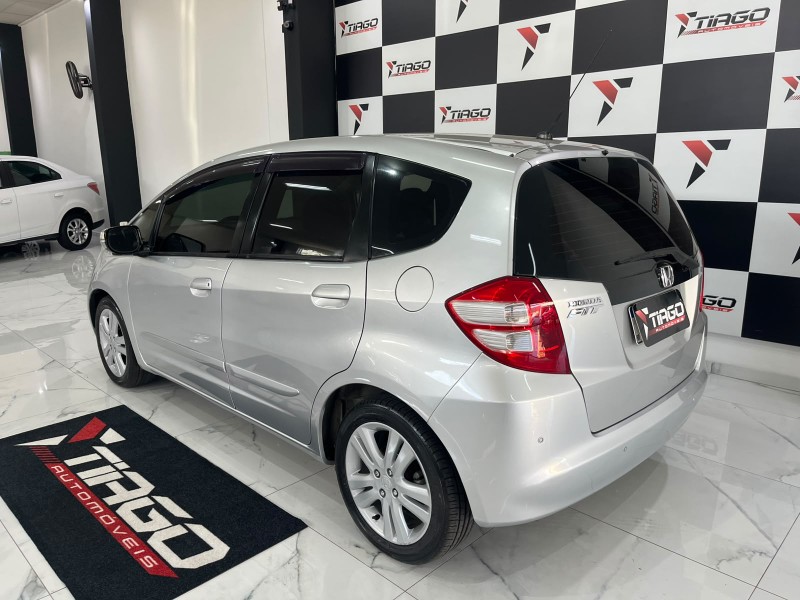HONDA FIT 1.5 EX 2011/2011 TIAGO AUTOMÓVEIS VENÂNCIO AIRES / Carros no Vale