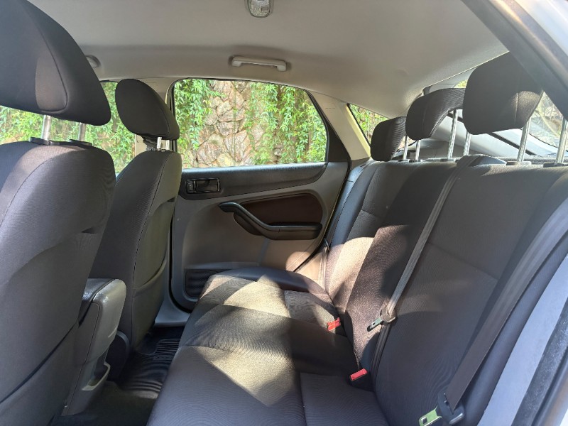 FORD FOCUS 1.6 2012/2012 ESTAÇÃO DO CARRO ESTRELA / Carros no Vale