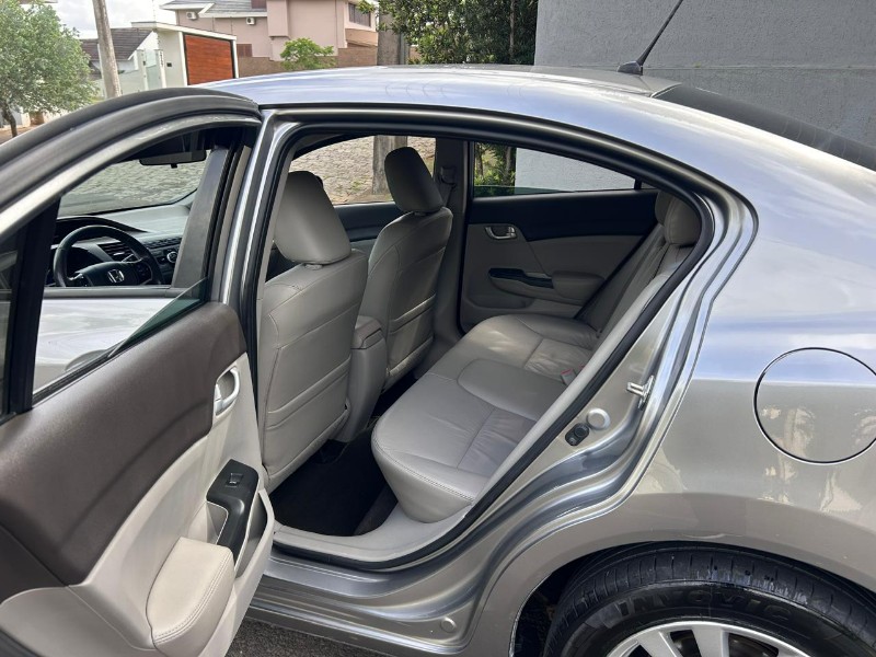HONDA CIVIC SEDAN LXR 2.0 FLEXONE 16V AUT. 4P 2014/2014 LS MULTIMARCAS VENÂNCIO AIRES / Carros no Vale HONDA CIVIC SEDAN LXR 2.0 FLEXONE 16V AUT. 4P 2014/2014 LS MULTIMARCAS VENÂNCIO AIRES / Carros no Vale