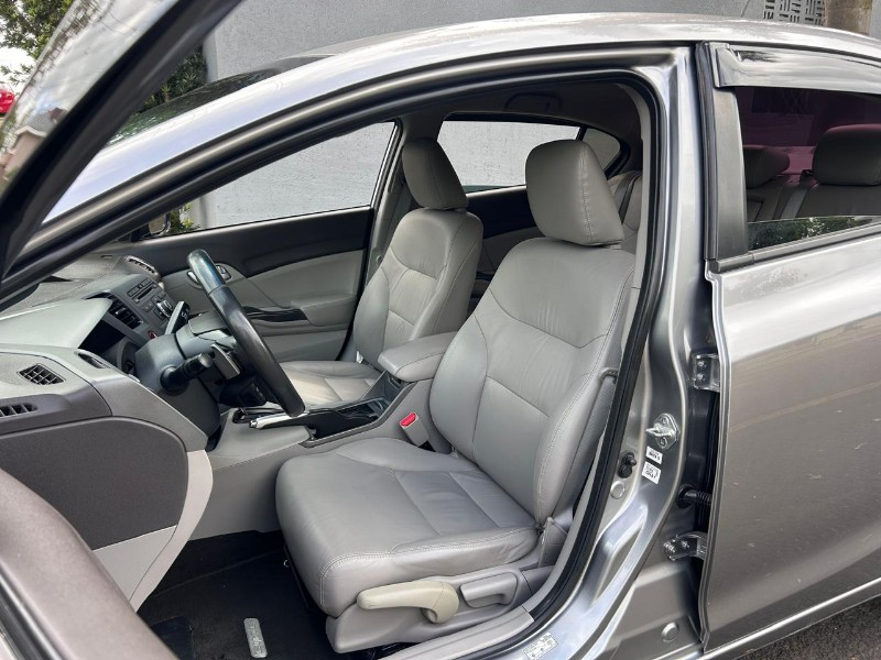HONDA CIVIC SEDAN LXR 2.0 FLEXONE 16V AUT. 4P 2014/2014 LS MULTIMARCAS VENÂNCIO AIRES / Carros no Vale HONDA CIVIC SEDAN LXR 2.0 FLEXONE 16V AUT. 4P 2014/2014 LS MULTIMARCAS VENÂNCIO AIRES / Carros no Vale