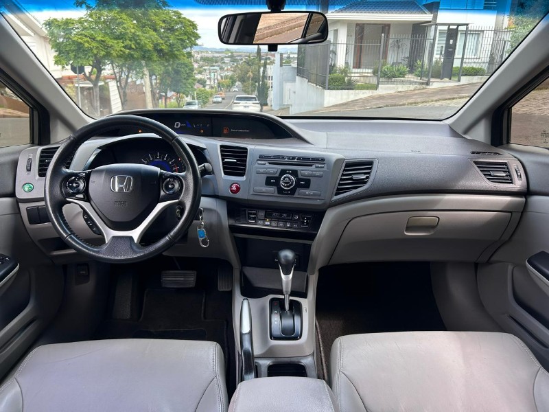 HONDA CIVIC SEDAN LXR 2.0 FLEXONE 16V AUT. 4P 2014/2014 LS MULTIMARCAS VENÂNCIO AIRES / Carros no Vale HONDA CIVIC SEDAN LXR 2.0 FLEXONE 16V AUT. 4P 2014/2014 LS MULTIMARCAS VENÂNCIO AIRES / Carros no Vale