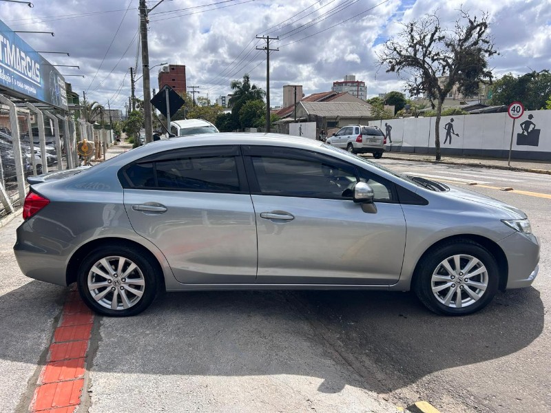 HONDA CIVIC SEDAN LXR 2.0 FLEXONE 16V AUT. 4P 2014/2014 LS MULTIMARCAS VENÂNCIO AIRES / Carros no Vale HONDA CIVIC SEDAN LXR 2.0 FLEXONE 16V AUT. 4P 2014/2014 LS MULTIMARCAS VENÂNCIO AIRES / Carros no Vale
