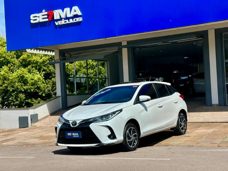 TOYOTA YARIS XLS 1.5 2022/2023 SÉTIMA VEÍCULOS GUAPORÉ / Carros no Vale