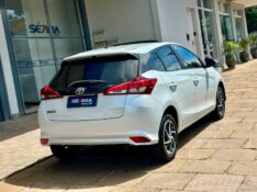 TOYOTA YARIS XLS 1.5 2022/2023 SÉTIMA VEÍCULOS GUAPORÉ / Carros no Vale