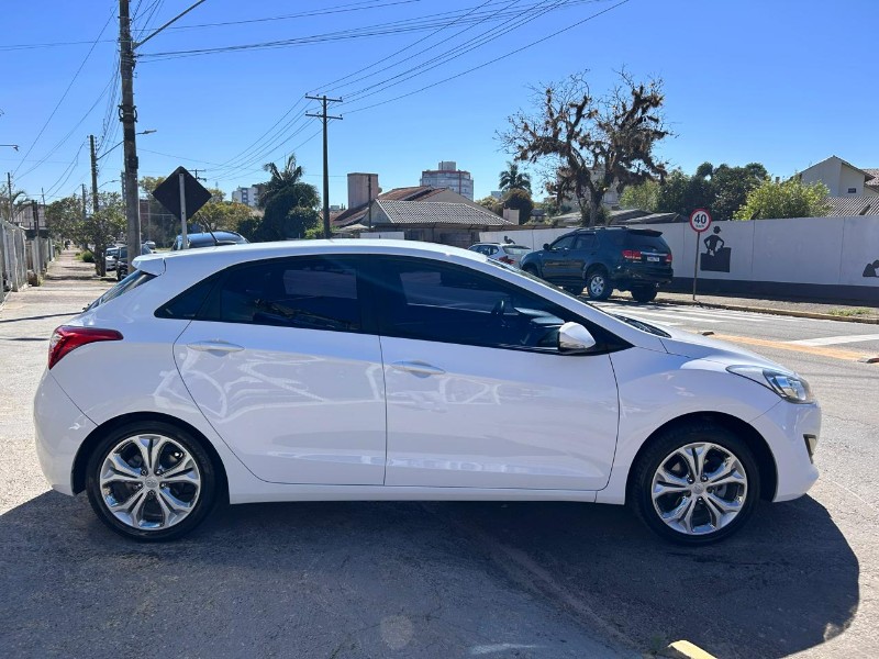 HYUNDAI I30 1.6 16V FLEX 5P AUT. 2015/2015 LS MULTIMARCAS VENÂNCIO AIRES / Carros no Vale HYUNDAI I30 1.6 16V FLEX 5P AUT. 2015/2015 LS MULTIMARCAS VENÂNCIO AIRES / Carros no Vale