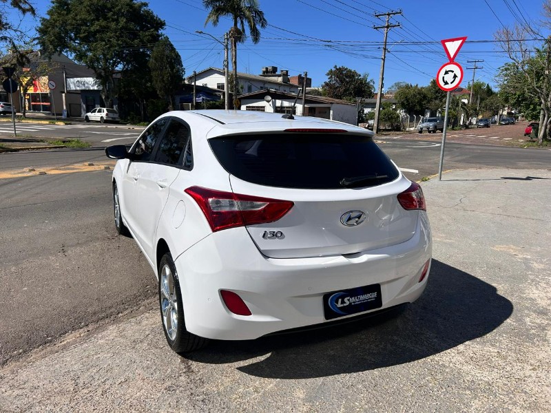HYUNDAI I30 1.6 16V FLEX 5P AUT. 2015/2015 LS MULTIMARCAS VENÂNCIO AIRES / Carros no Vale HYUNDAI I30 1.6 16V FLEX 5P AUT. 2015/2015 LS MULTIMARCAS VENÂNCIO AIRES / Carros no Vale