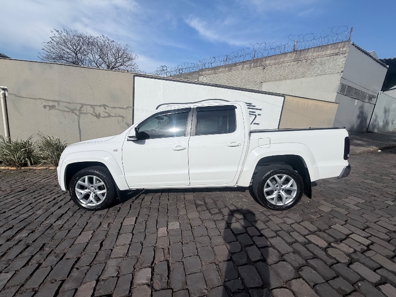 VOLKSWAGEN AMAROK 2.0 HIGHLINE 4X4 CD 16V TURBO INTERCOOLER 2019/2019 ELY AUTOMÓVEIS LAJEADO / Carros no Vale VOLKSWAGEN AMAROK 2.0 HIGHLINE 4X4 CD 16V TURBO INTERCOOLER 2019/2019 ELY AUTOMÓVEIS LAJEADO / Carros no Vale