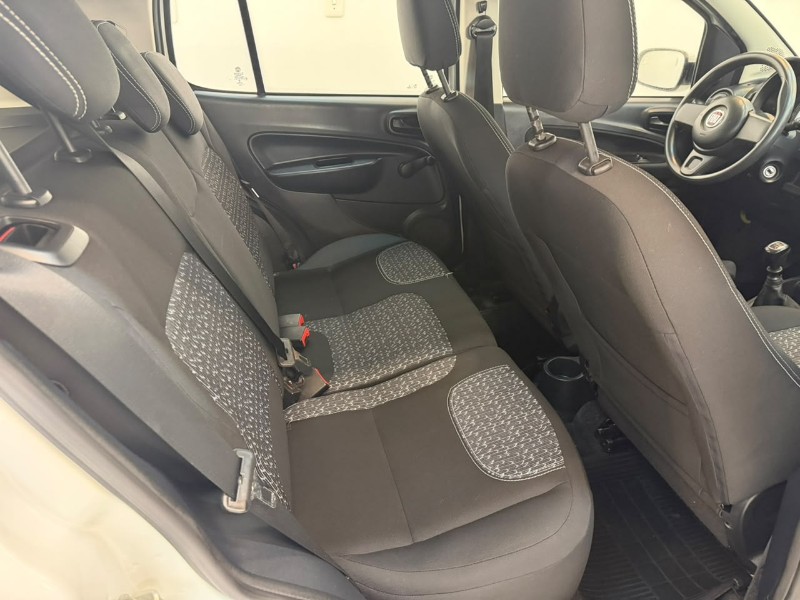 FIAT UNO DRIVE 1.0 2021/2021 LUCAS AUTOMÓVEIS BOM RETIRO DO SUL / Carros no Vale FIAT UNO DRIVE 1.0 2021/2021 LUCAS AUTOMÓVEIS BOM RETIRO DO SUL / Carros no Vale