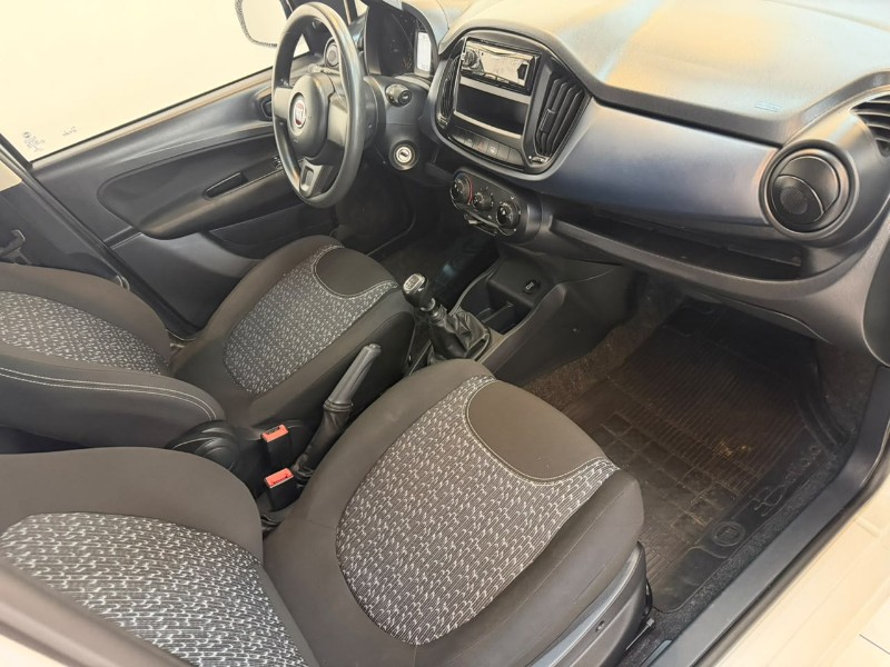 FIAT UNO DRIVE 1.0 2021/2021 LUCAS AUTOMÓVEIS BOM RETIRO DO SUL / Carros no Vale FIAT UNO DRIVE 1.0 2021/2021 LUCAS AUTOMÓVEIS BOM RETIRO DO SUL / Carros no Vale