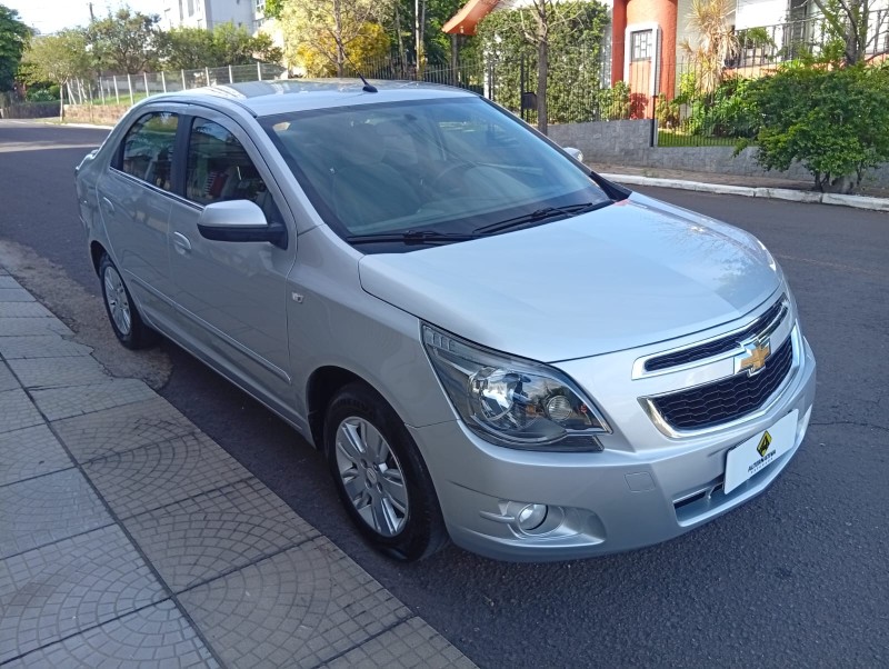 CHEVROLET COBALT 1.8 LTZ 2013/2014 ALTERNATIVA VEÍCULOS LAJEADO / Carros no Vale