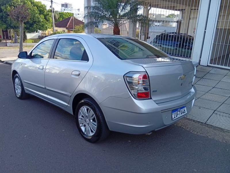 CHEVROLET COBALT 1.8 LTZ 2013/2014 ALTERNATIVA VEÍCULOS LAJEADO / Carros no Vale