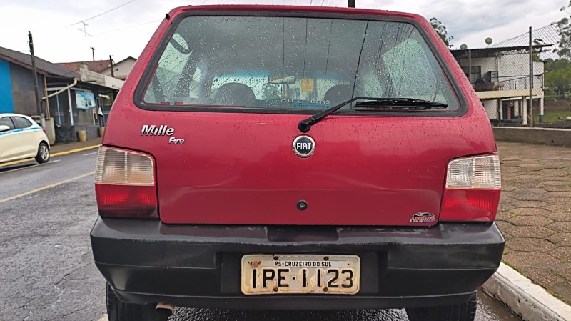 FIAT UNO 1.0 MPI MILLE FIRE 8V 2008/2008 ADRIANO VEÍCULOS CRUZEIRO DO SUL / Carros no Vale
