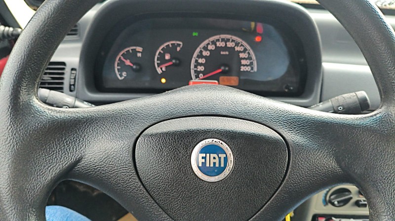 FIAT UNO 1.0 MPI MILLE FIRE 8V 2008/2008 ADRIANO VEÍCULOS CRUZEIRO DO SUL / Carros no Vale