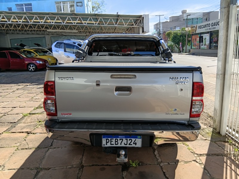 TOYOTA HILUX 2.7 SRV 4X2 CD 16V 2015/2015 SCHAEFER AUTOMÓVEIS TEUTÔNIA / Carros no Vale TOYOTA HILUX 2.7 SRV 4X2 CD 16V 2015/2015 SCHAEFER AUTOMÓVEIS TEUTÔNIA / Carros no Vale